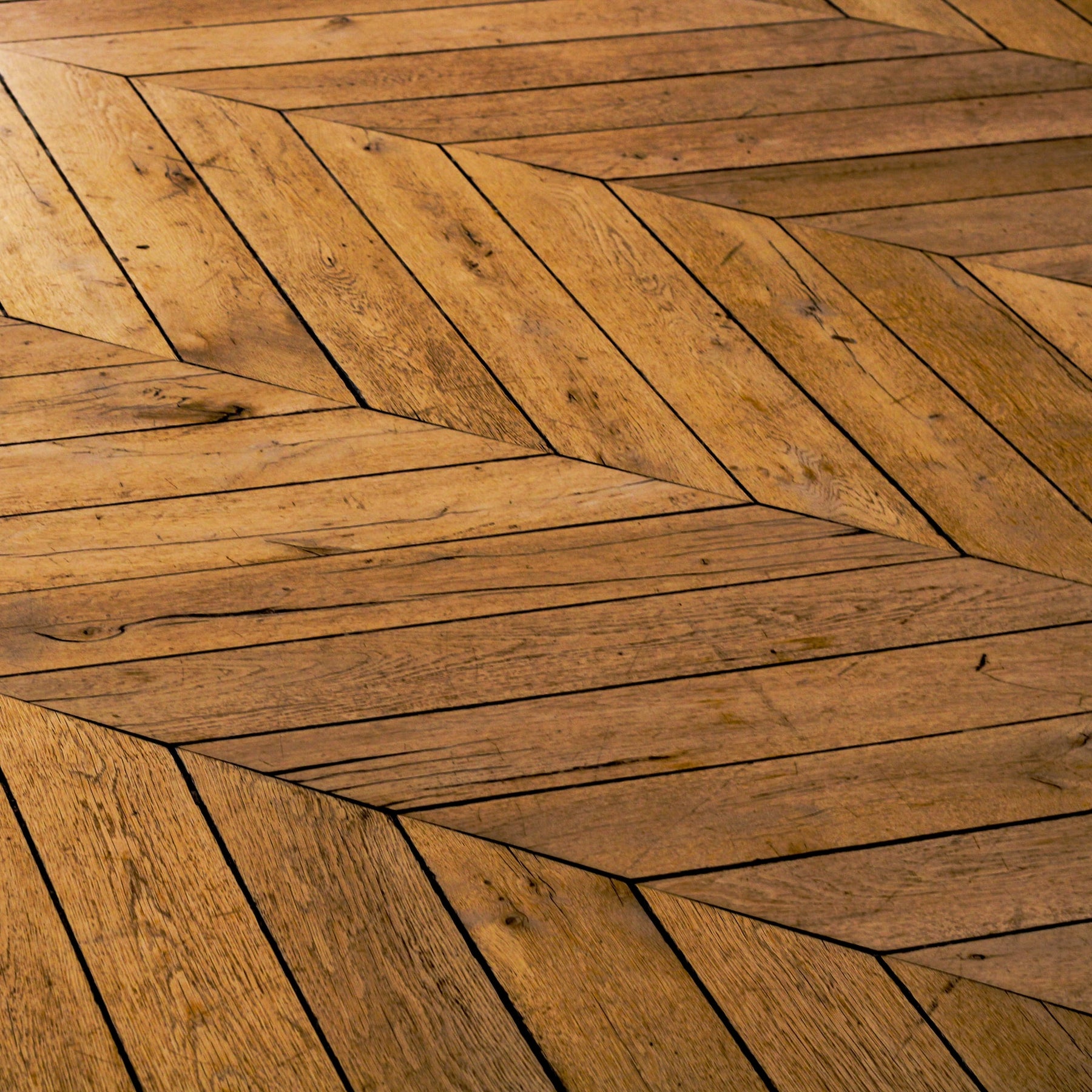 A Buyer's Guide: What to Look for in Hardwood Flooring